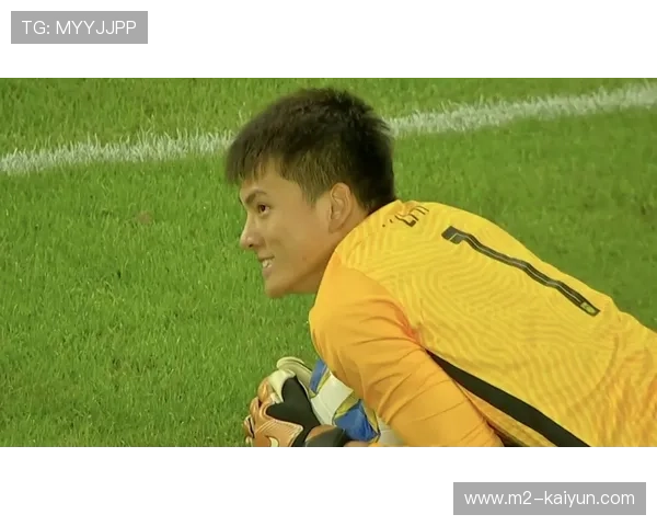 成都蓉城胡荷韬半场补时劲射破门，边后卫参与进攻体现战术多样性